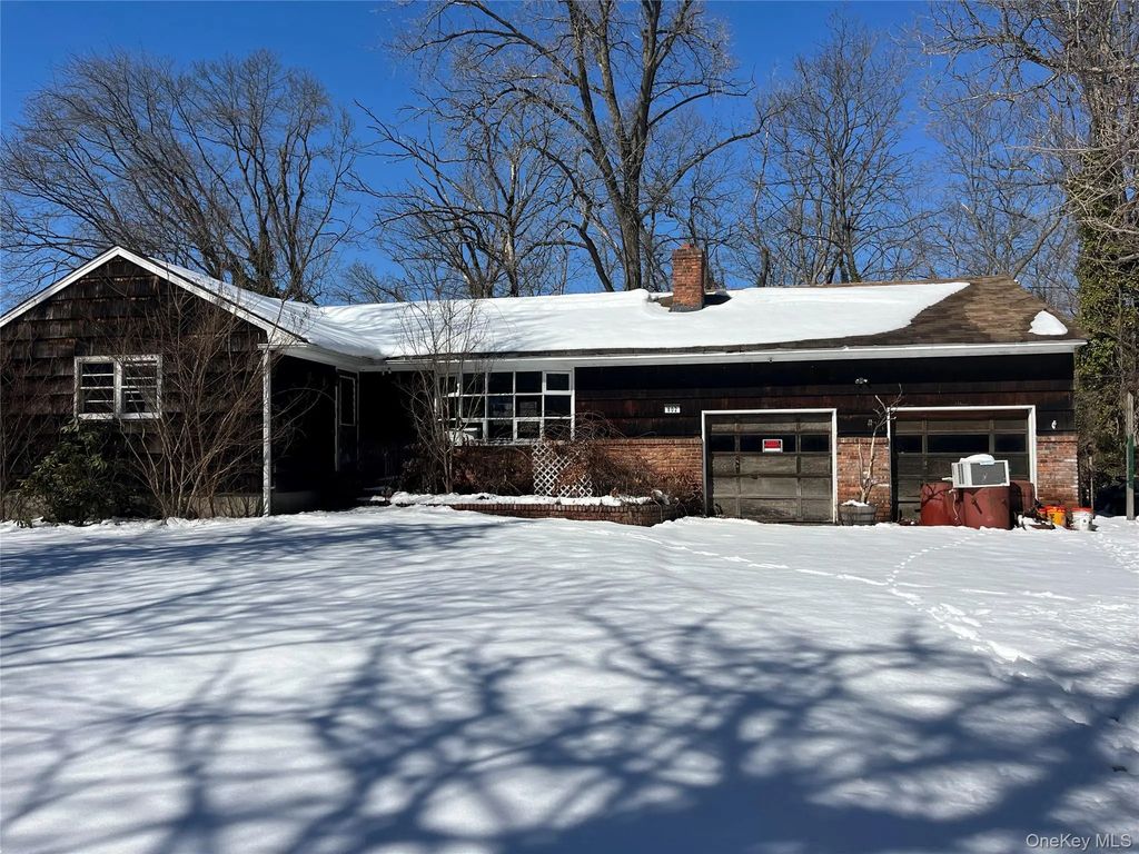802 Tooker Avenue, West Babylon