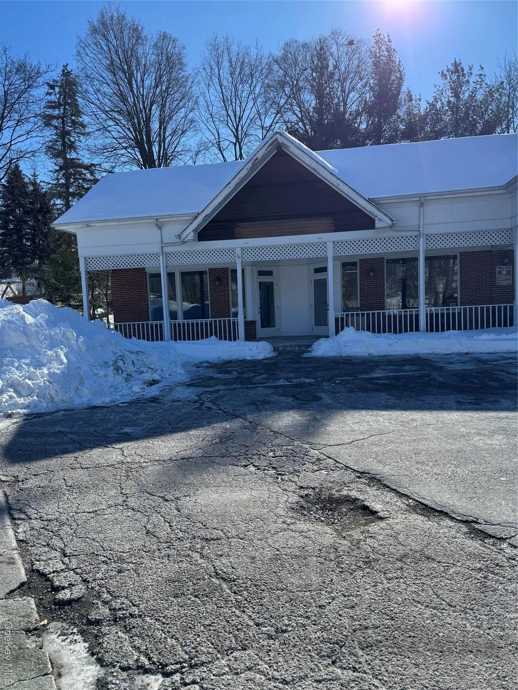 25 Elm Street # 9, Warwick