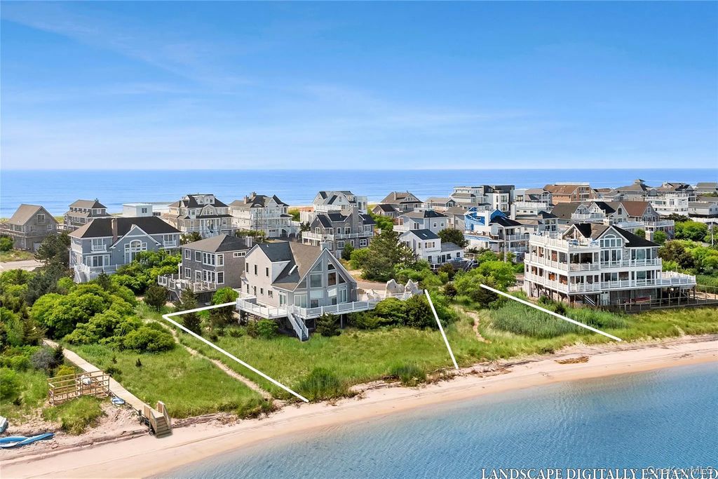8 Dune Lane, Westhampton Dunes