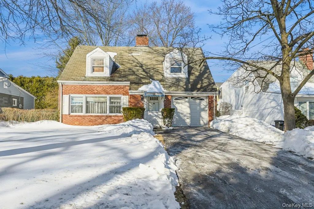 66 Joyce Road, Eastchester