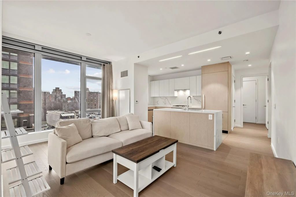 13327 39th Avenue # 3h, Flushing
