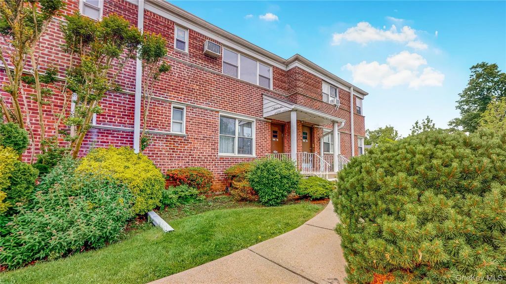 198-18 Pompeii Avenue # 2, Hollis