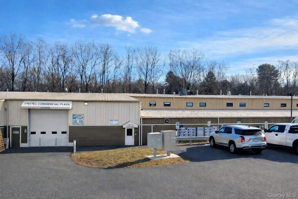 320 State Route 208 # 12, Monroe