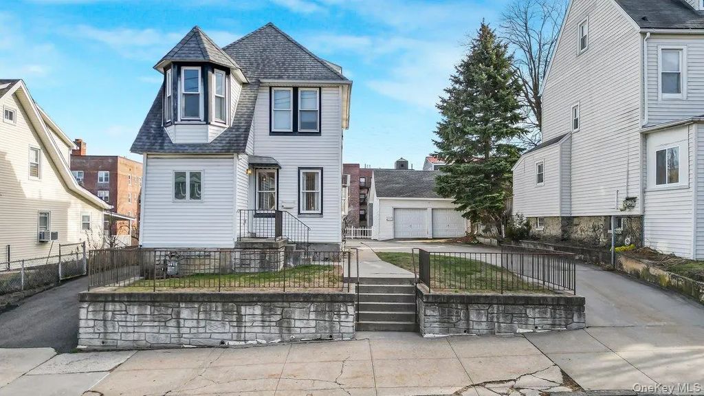 28 Crescent Place, Yonkers