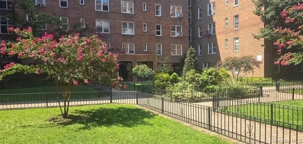 105-25 65th Avenue # 5g, Forest Hills
