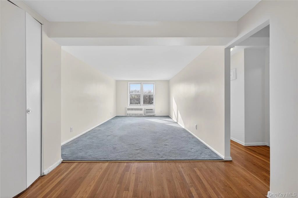 66-10 Thornton Place # 4c, Rego Park