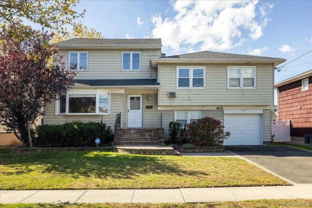 595 Church Avenue, Woodmere