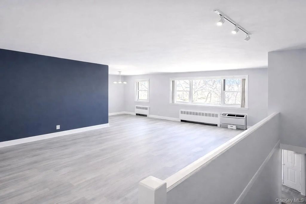 6758 152 Street # B, Flushing