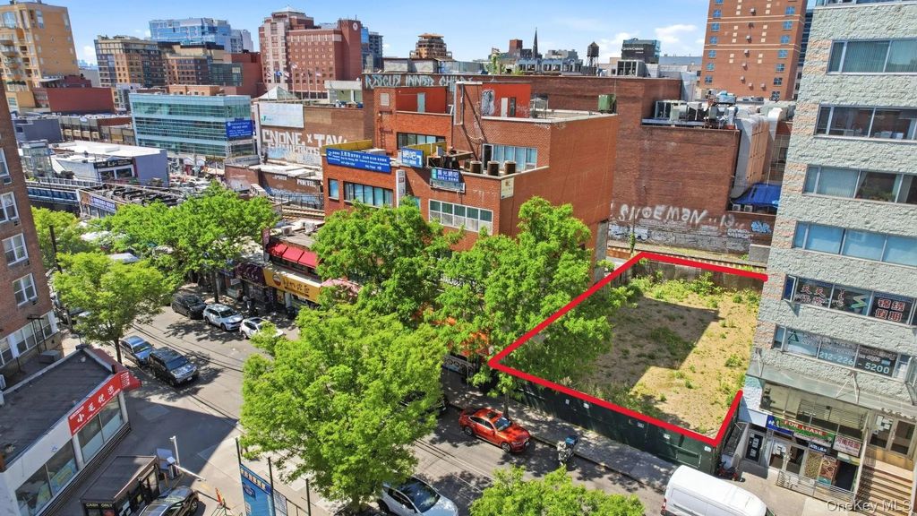 13625 41st Avenue, Flushing