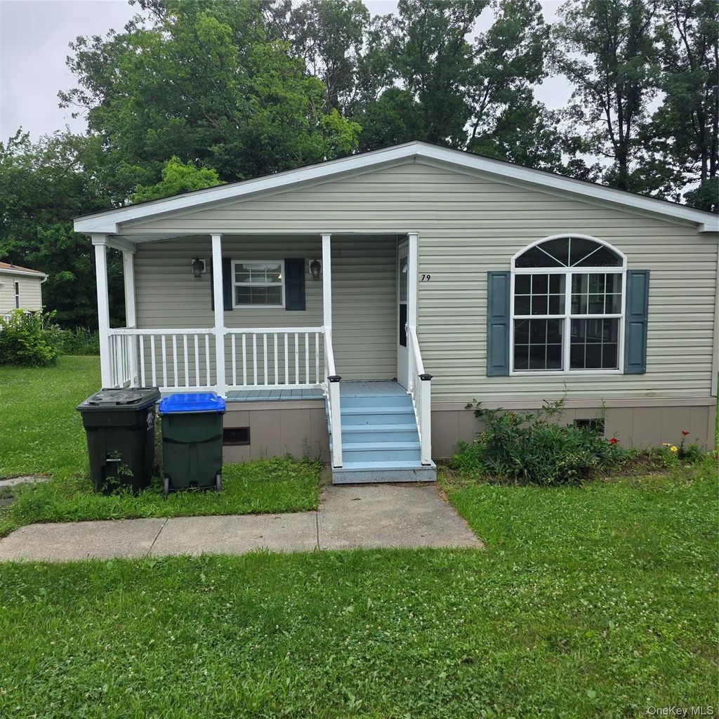 79 Stern Scenic Drive, Middletown