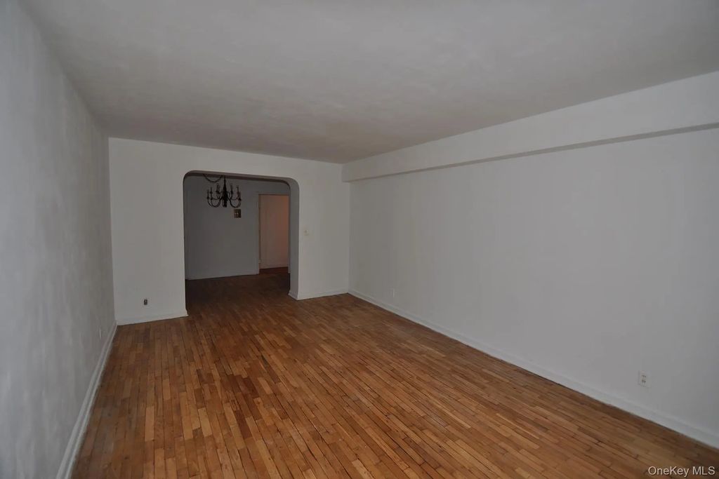 142 Garth Road # 1r, Scarsdale