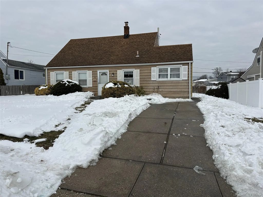 63 Morning Glory Road, Levittown