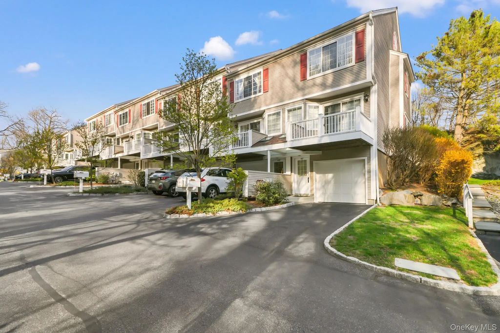 401 Park Ridge Lane, White Plains