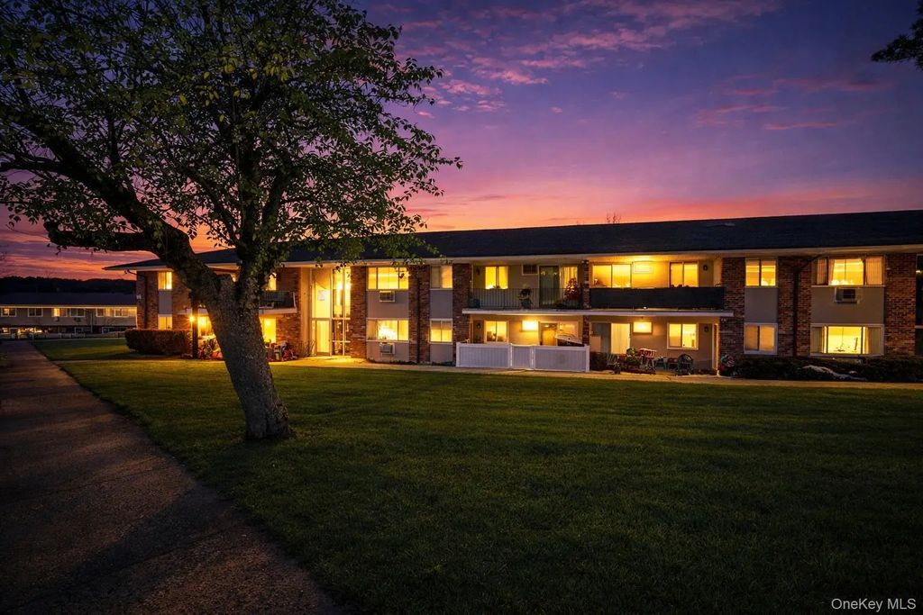 311 Old Country Road, Elmsford