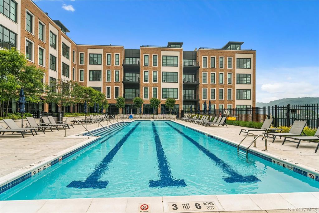 100 Garvies Point Road # 1327, Glen Cove