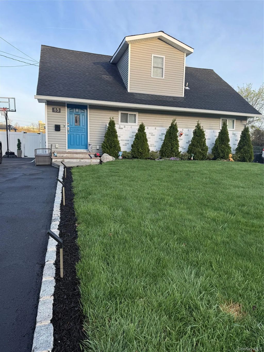 53 Hazelton Road, Yonkers