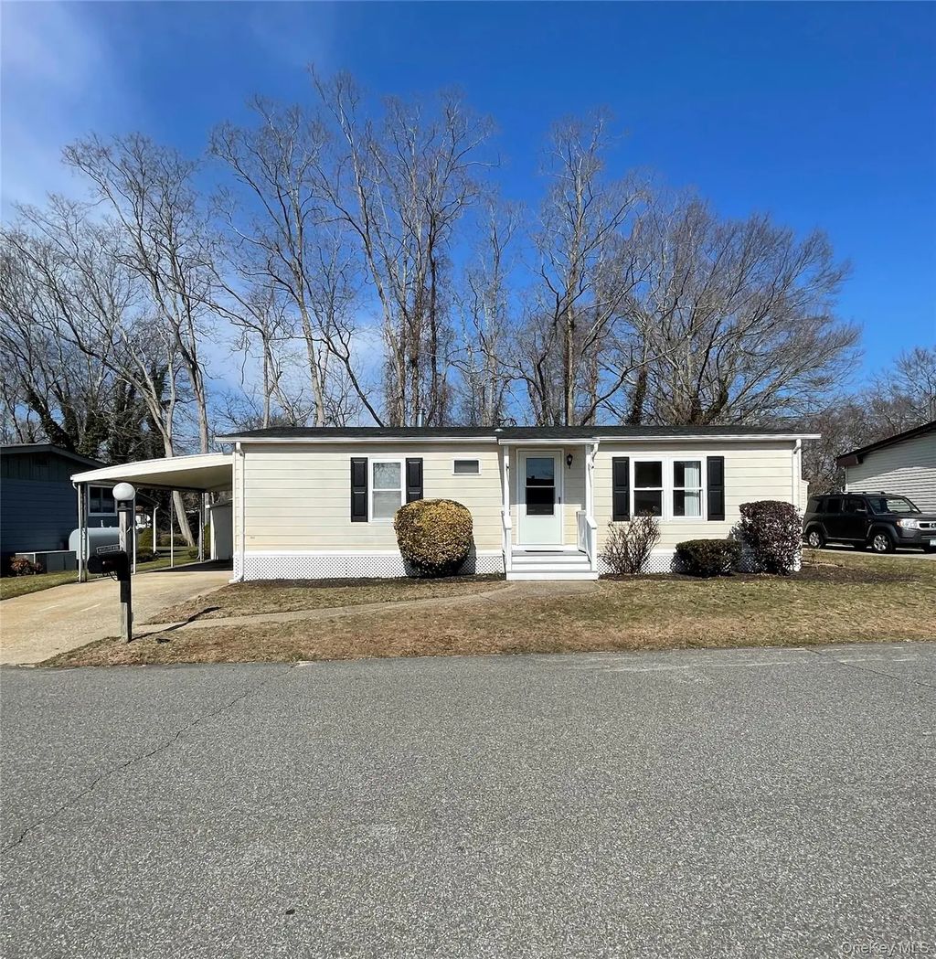 1661 Old Country Road # 398, Riverhead