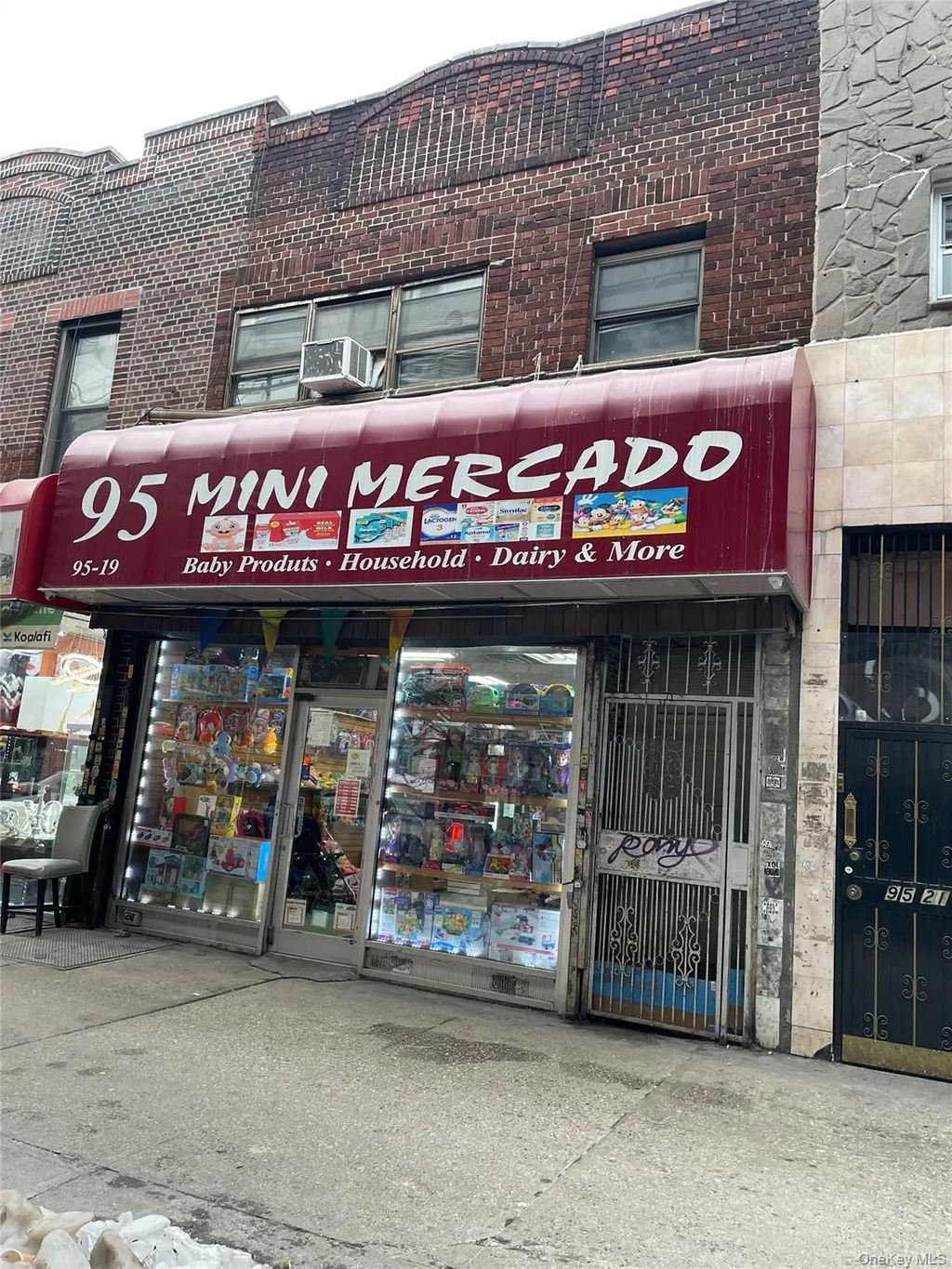 9519 Roosevelt Avenue, Jackson Heights