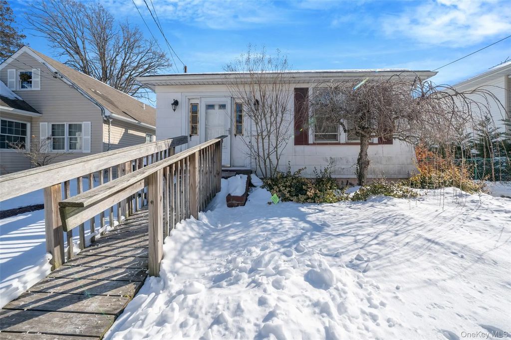 21 Park Avenue, Malverne