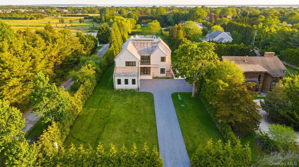 50 Tuckahoe Lane, Southampton
