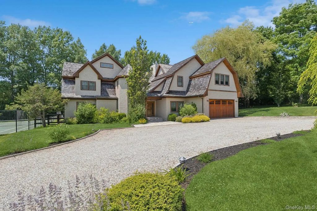 1366 Scuttle Hole Road, Water Mill