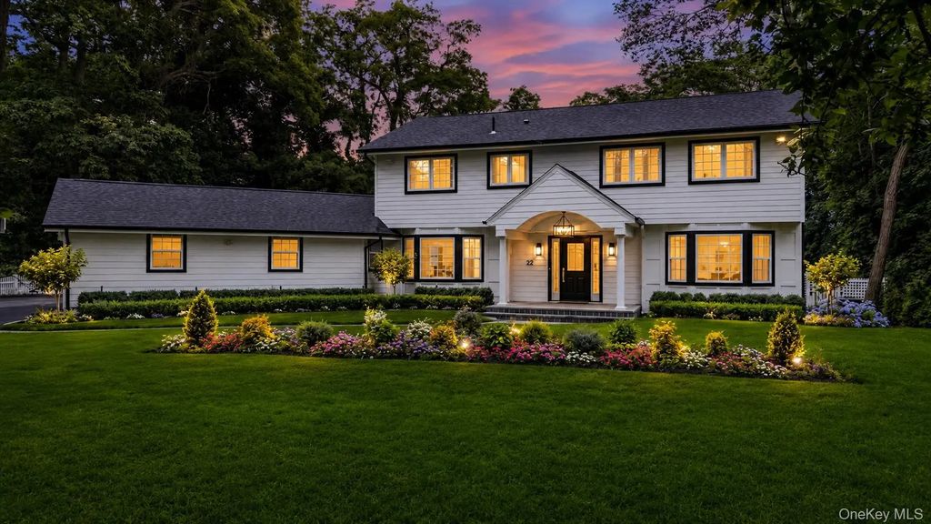 22 Peppermill Lane, Dix Hills
