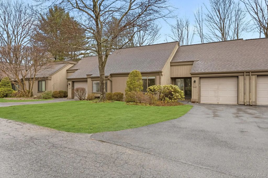 366 Heritage Hills # D, Somers