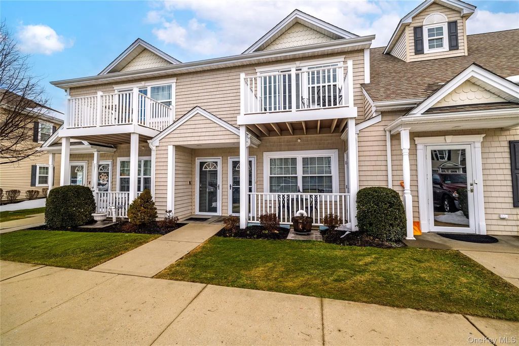 418 Willow Lane, Valley Stream