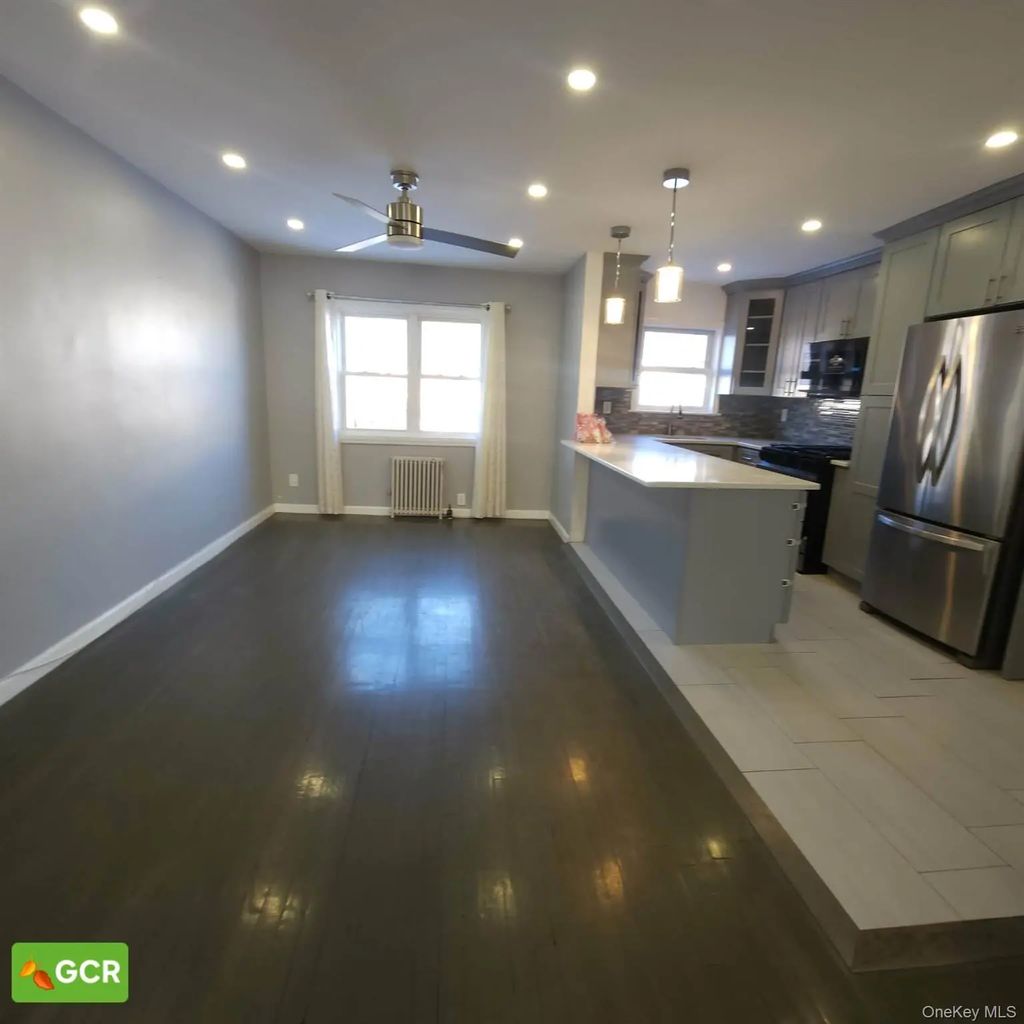22509 Murdock Avenue, Queens Village