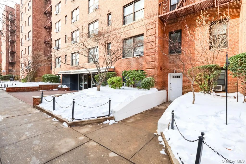 11045 71st Road # Ps2, Forest Hills