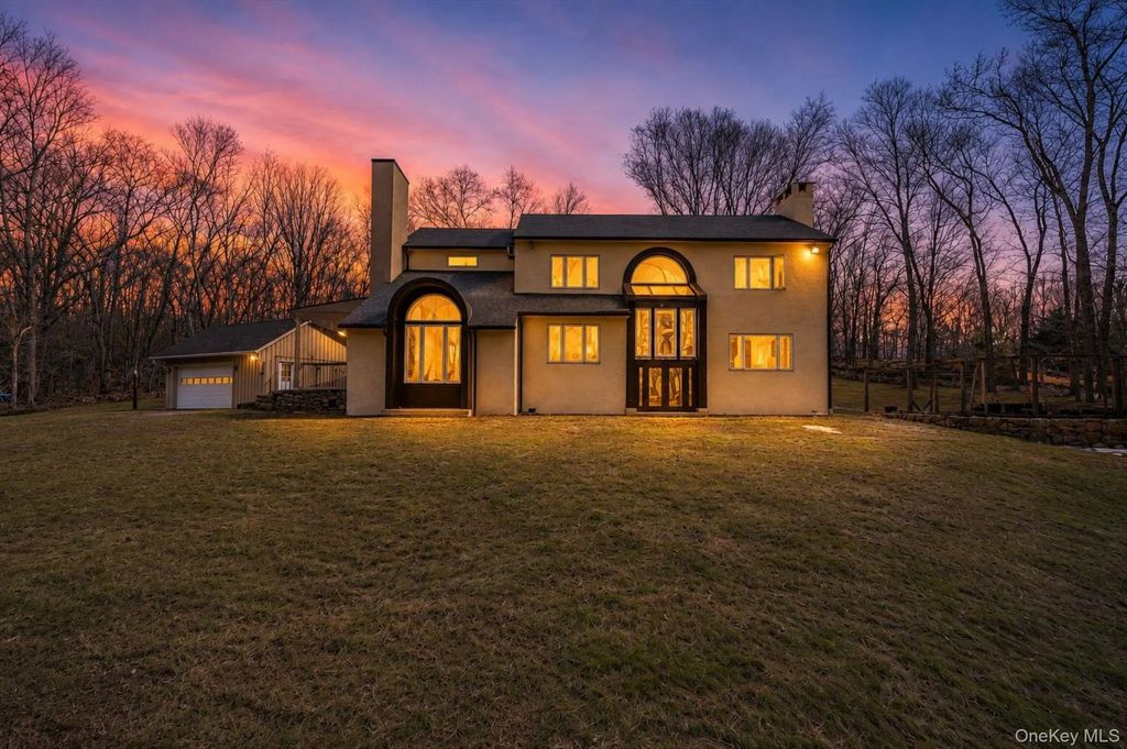 17 Highview Road, Pound Ridge