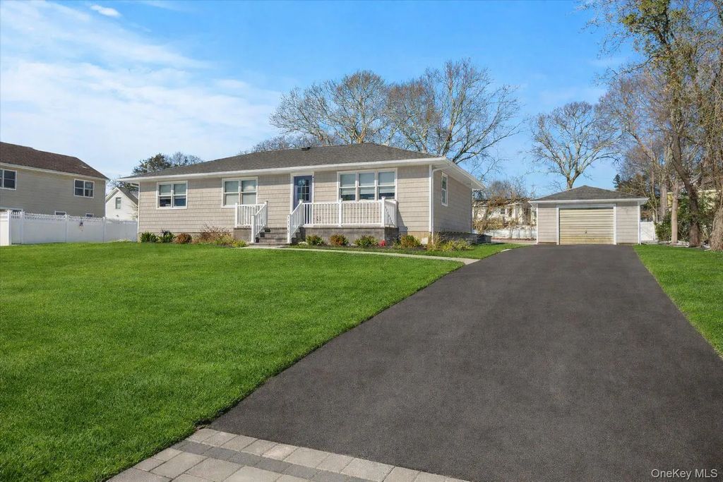 1150 Ruth Road, Mattituck