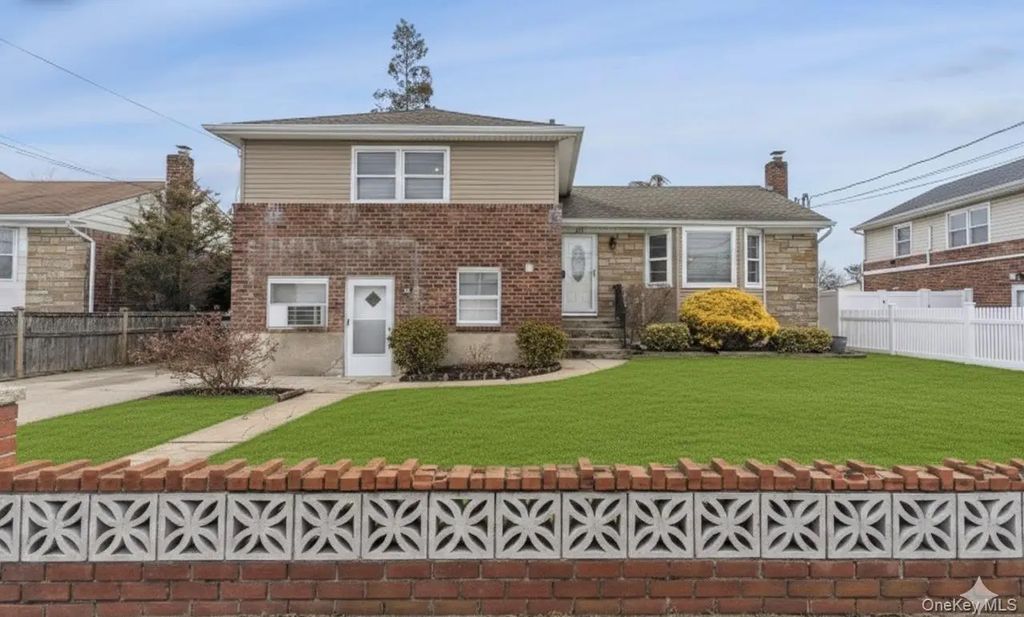 253 E Meadow Avenue, East Meadow