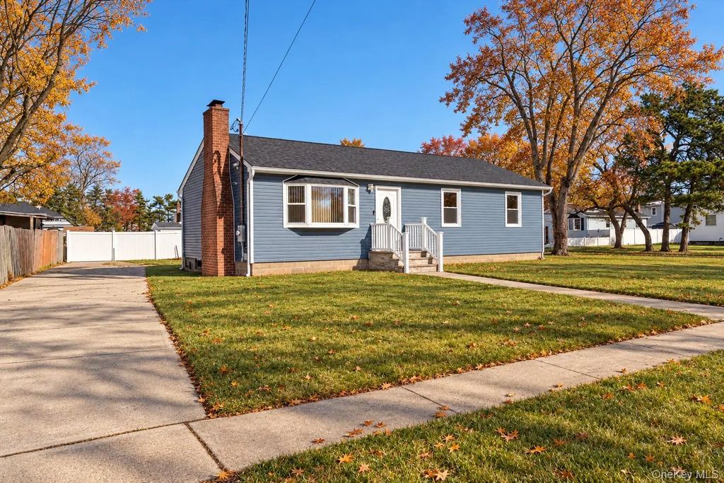 93 Garfield Boulevard, Farmingdale