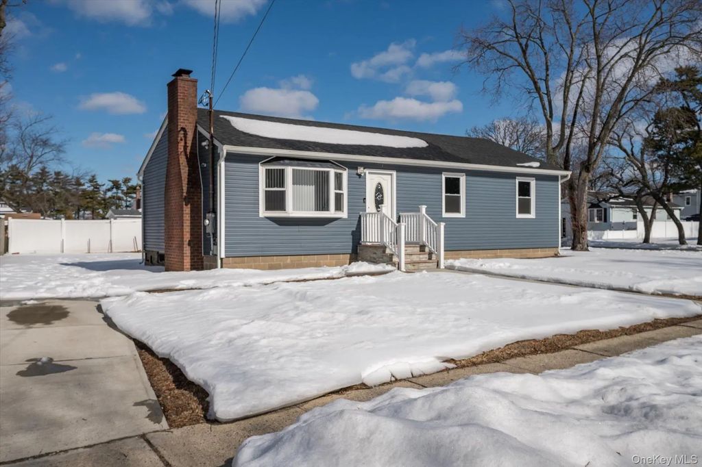 93 Garfield Boulevard, Farmingdale