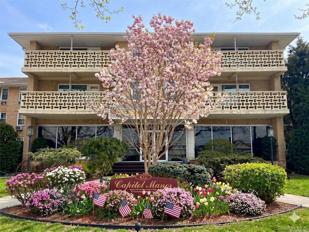 490 Atlantic Avenue # 115, East Rockaway