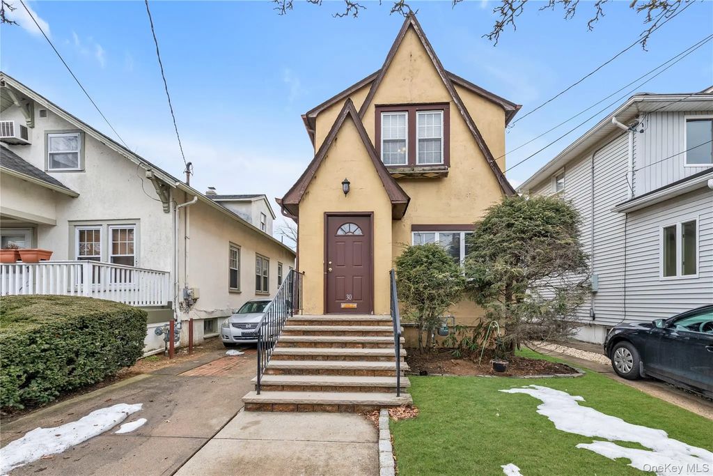 30 Putnam Avenue, Lynbrook