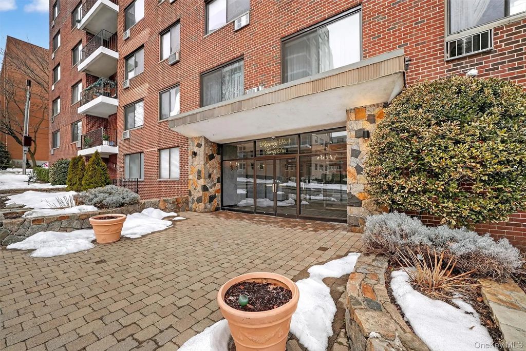 25 Lake Street # 3d, White Plains