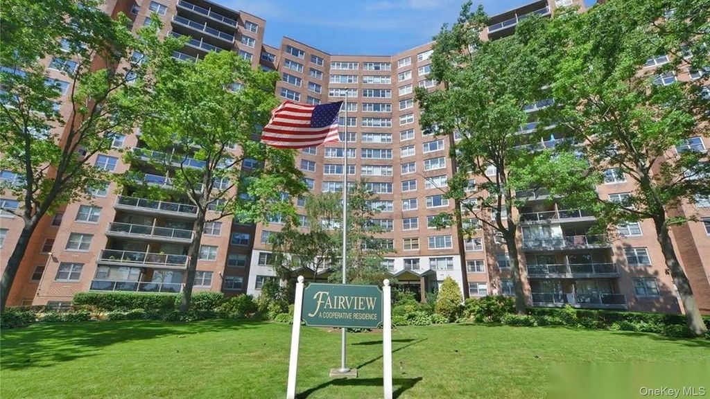 61-20 Grand Central Parkway # C1102, Forest Hills