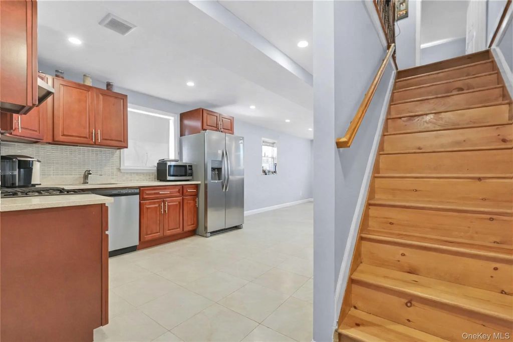 99-71 164th Avenue, Howard Beach