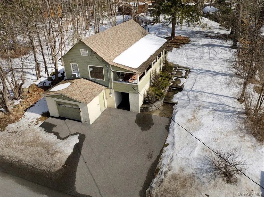 2876 Route 9, Lake George