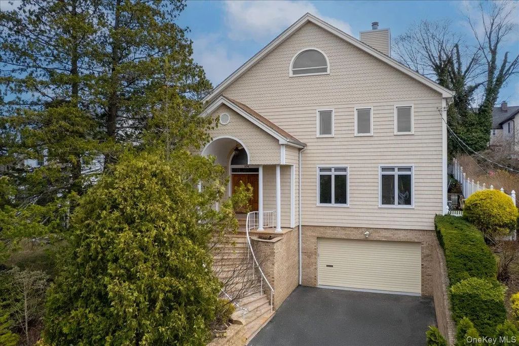 174 Lawrence Avenue, Eastchester