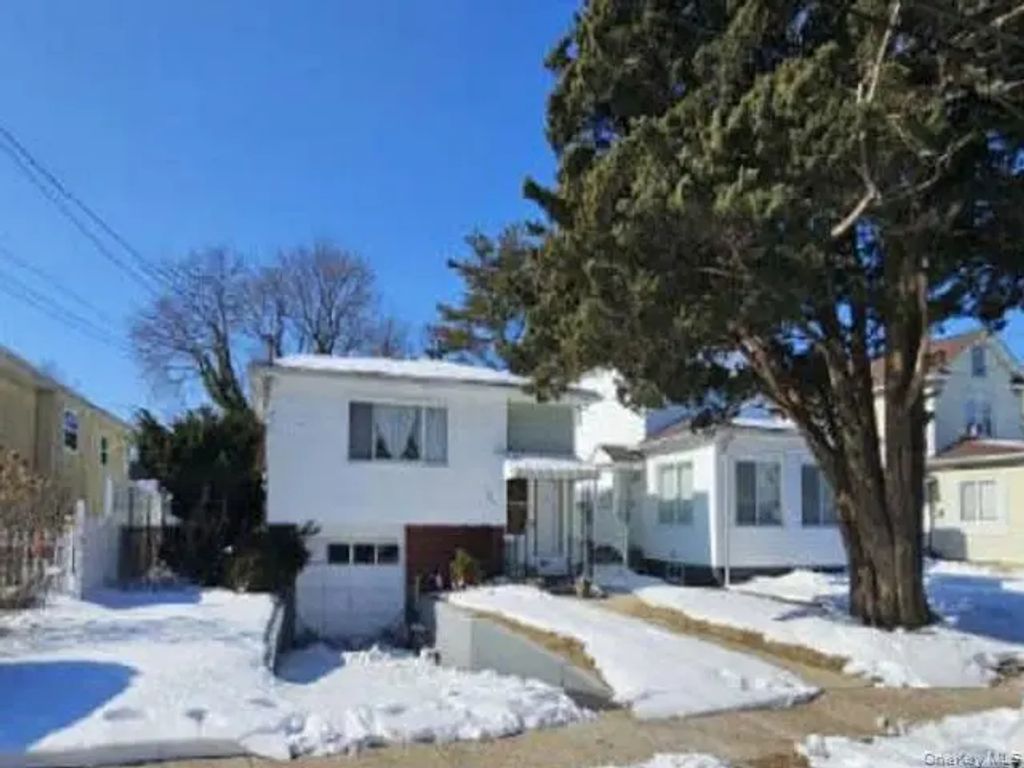 155 Rhodes Avenue, Hempstead