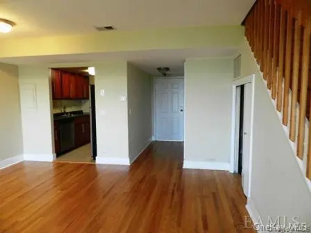 304 Chateau Rive Street # 304, Peekskill