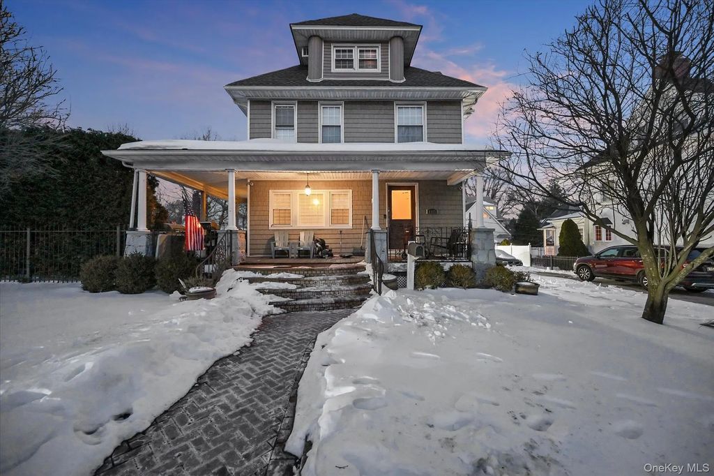 8405 112th Street, Richmond Hill