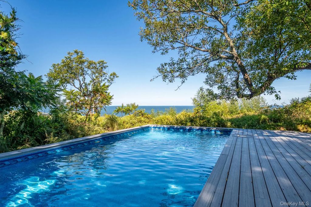 4105 Soundview Avenue, Mattituck