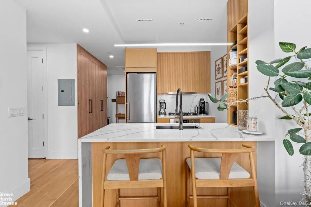 183 Mcguinness Boulevard # 3a, Brooklyn