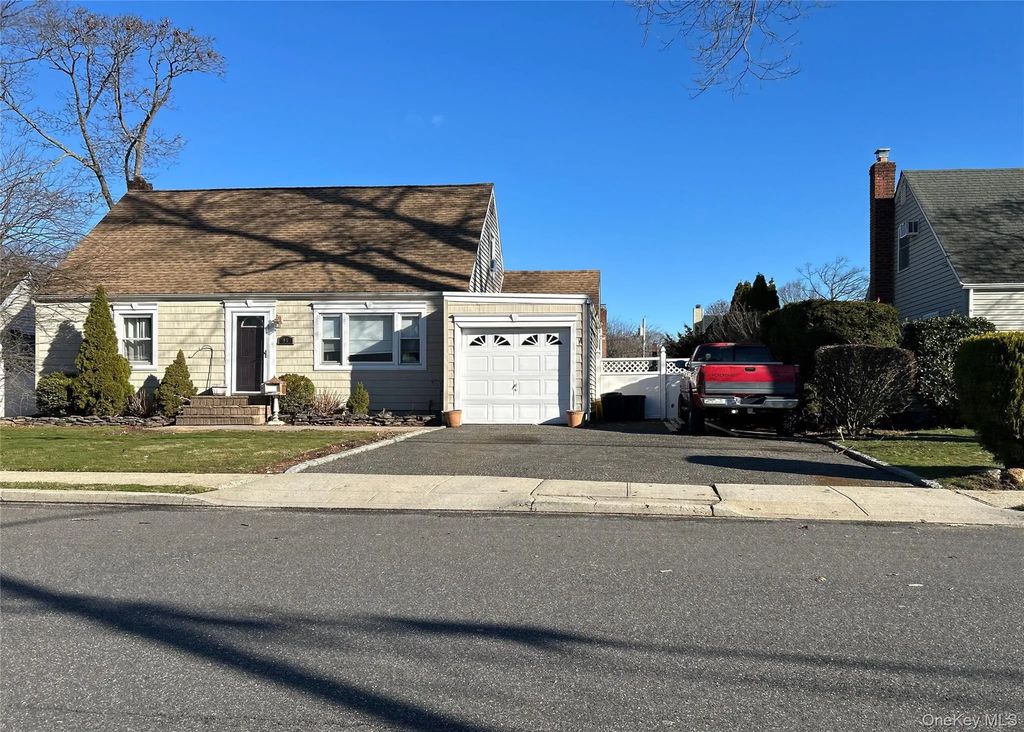 95 Clark Avenue, Massapequa