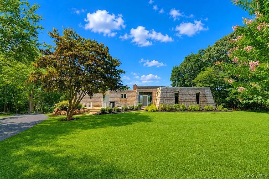 9305 Soundview Avenue, Southold