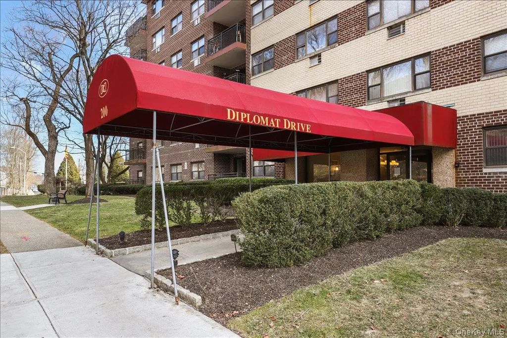 200 Diplomat Drive # 3m, Mount Kisco